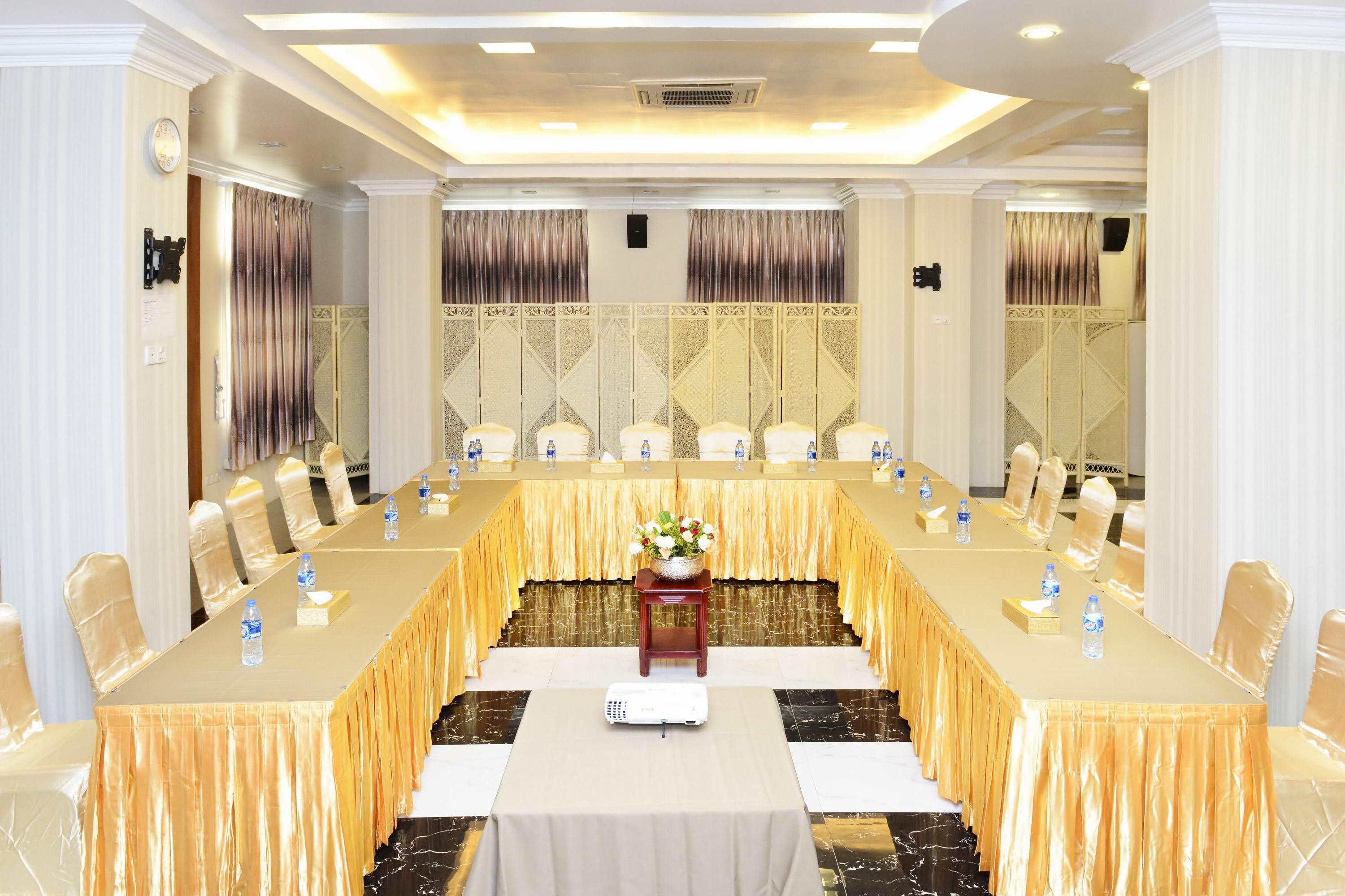 Hotel Grand United - Ahlone Branch Rangum Exterior foto