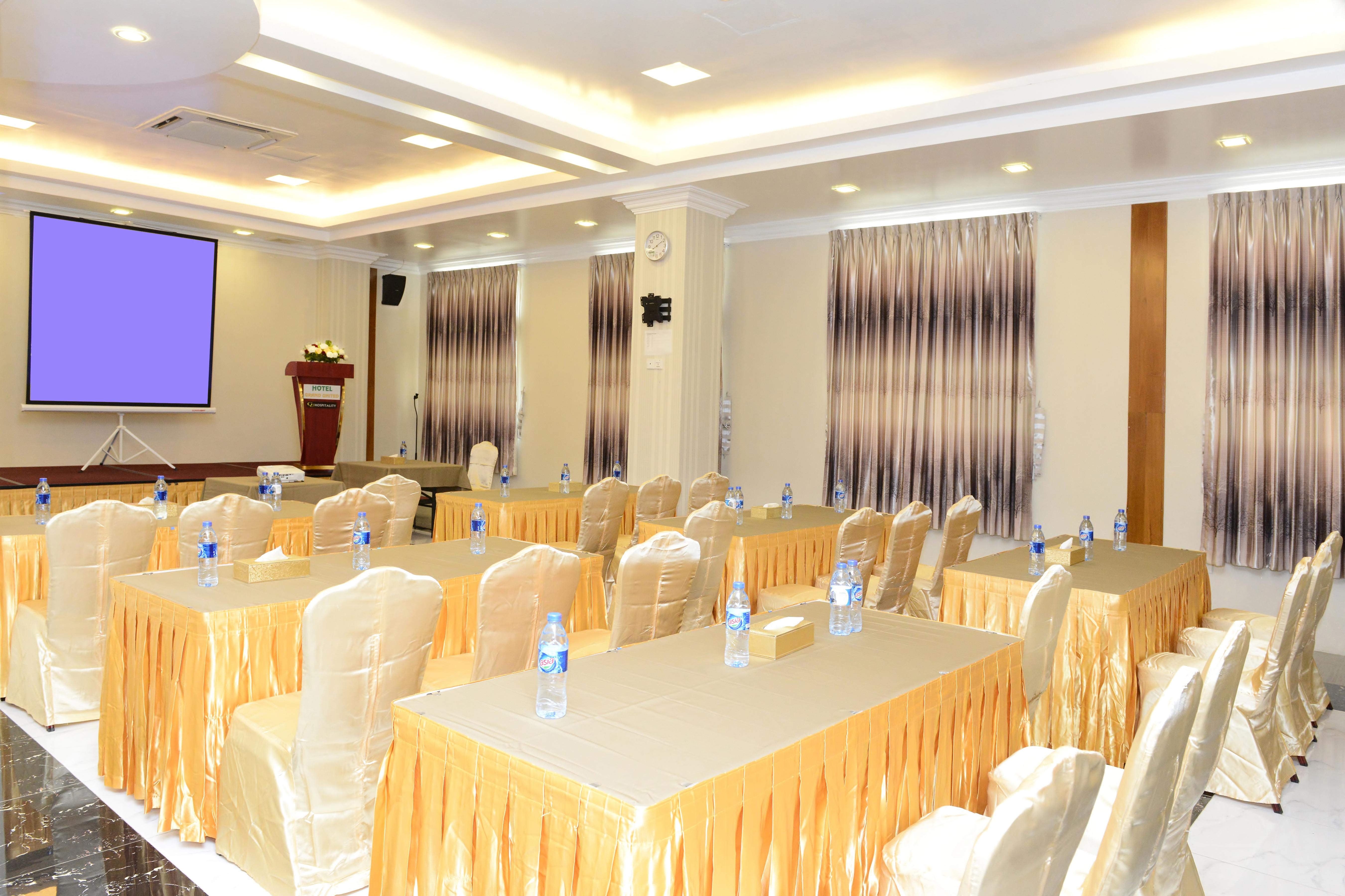 Hotel Grand United - Ahlone Branch Rangum Exterior foto