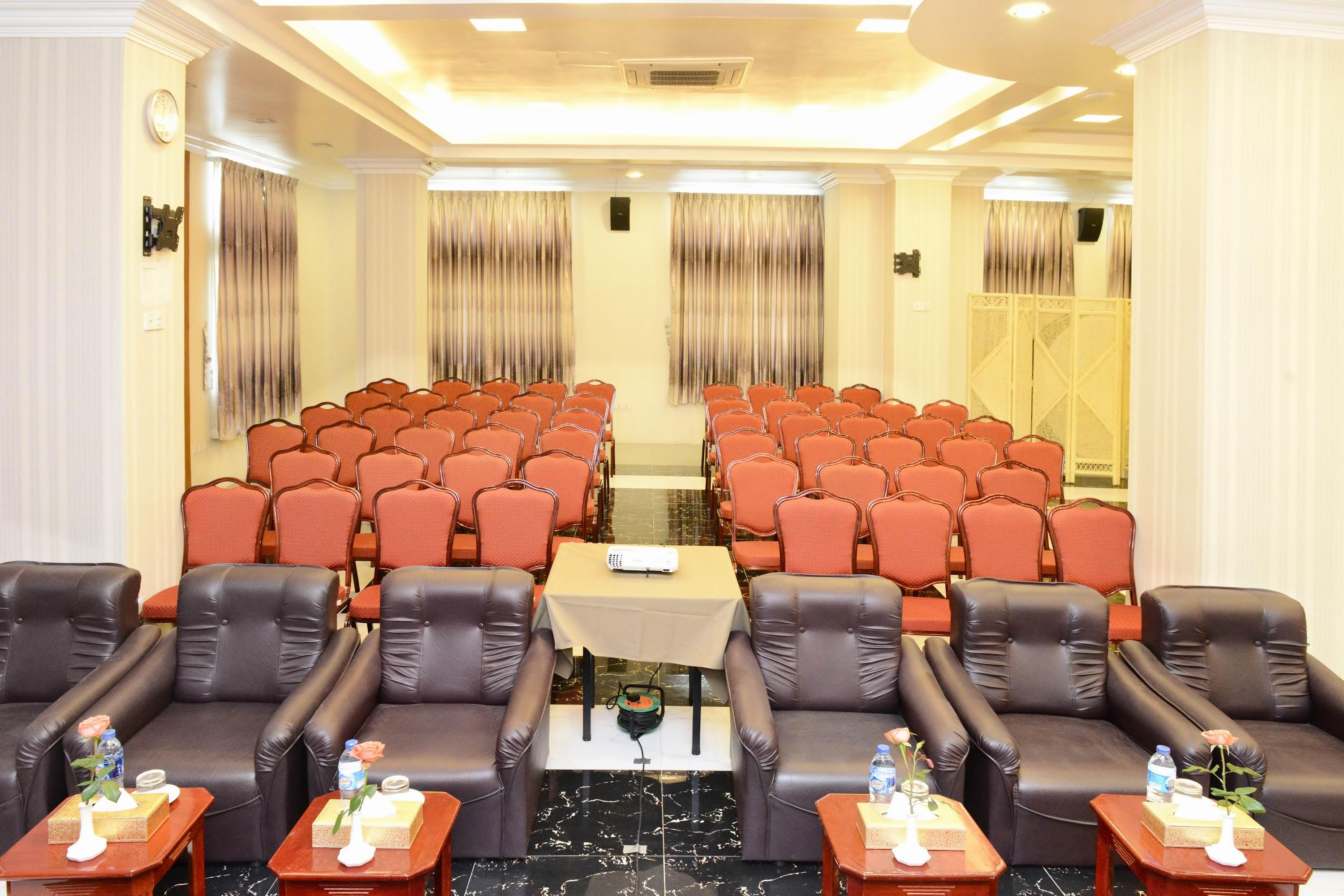 Hotel Grand United - Ahlone Branch Rangum Exterior foto
