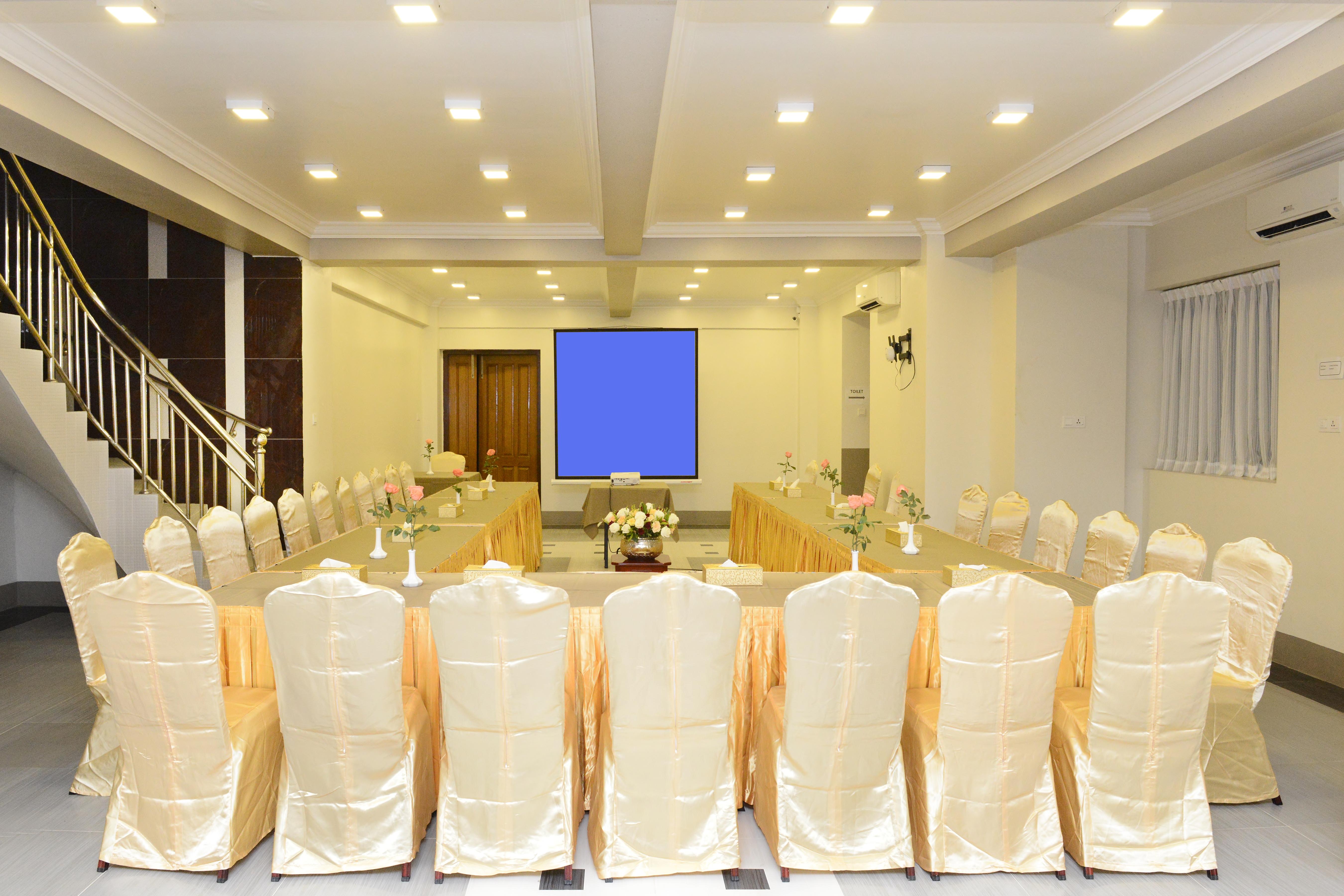 Hotel Grand United - Ahlone Branch Rangum Exterior foto